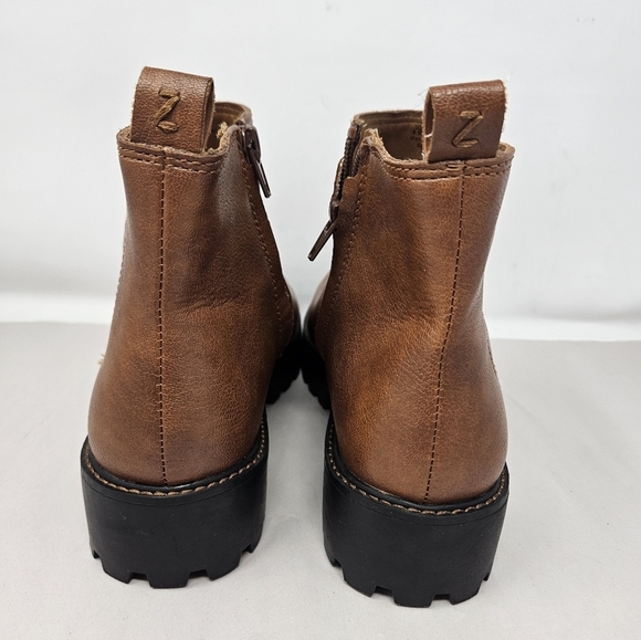 Zodiac Shiloh Cognac Faux Leather Bootie Womens Sz 8.5M Lug Sole Causal Comfort - Picture 4 of 11
